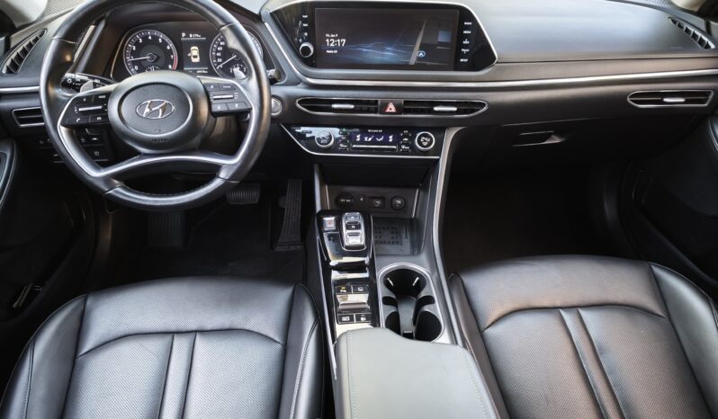 
								Hyundai Sonata									