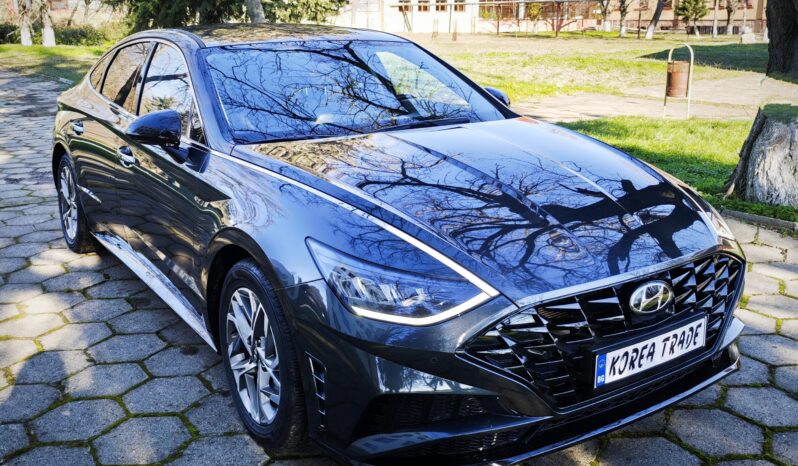 
								Hyundai Sonata									