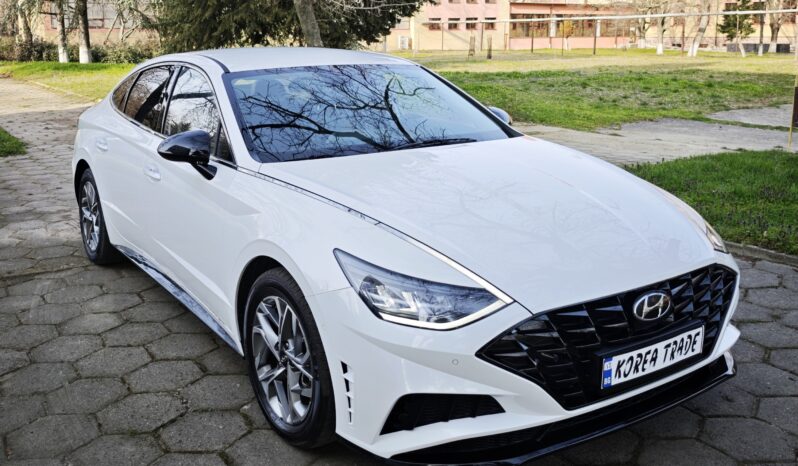 
								Hyundai Sonata									