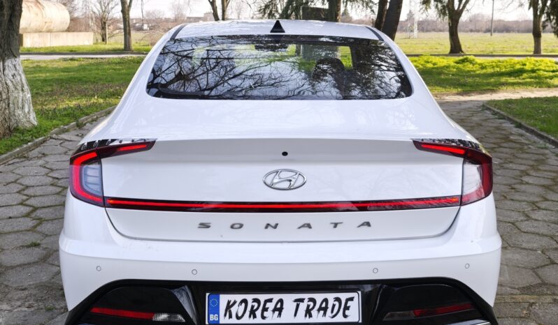 
								Hyundai Sonata									
