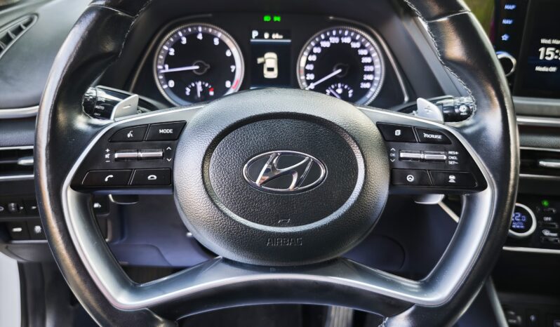 
								Hyundai Sonata									