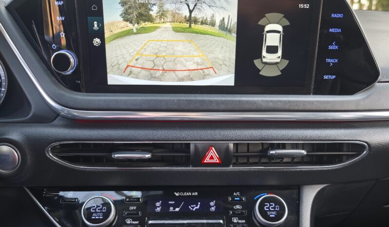 
								Hyundai Sonata									