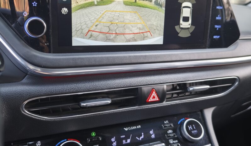 
								Hyundai Sonata									