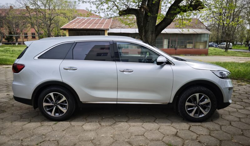
								KIA SORENTO									