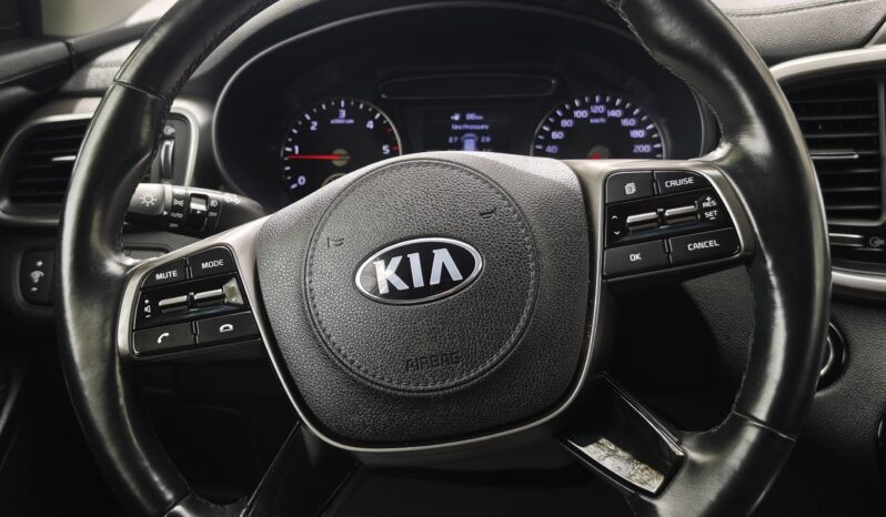 
								KIA SORENTO									