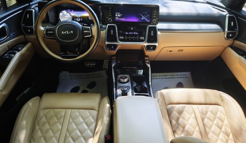 
								KIA SORENTO 6 seats									