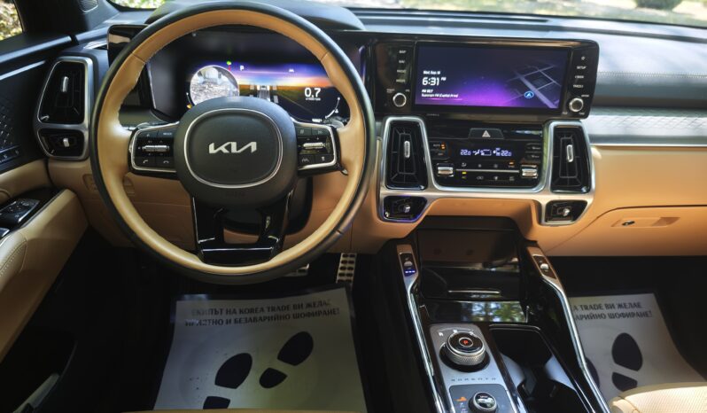 
								KIA SORENTO 6 seats									