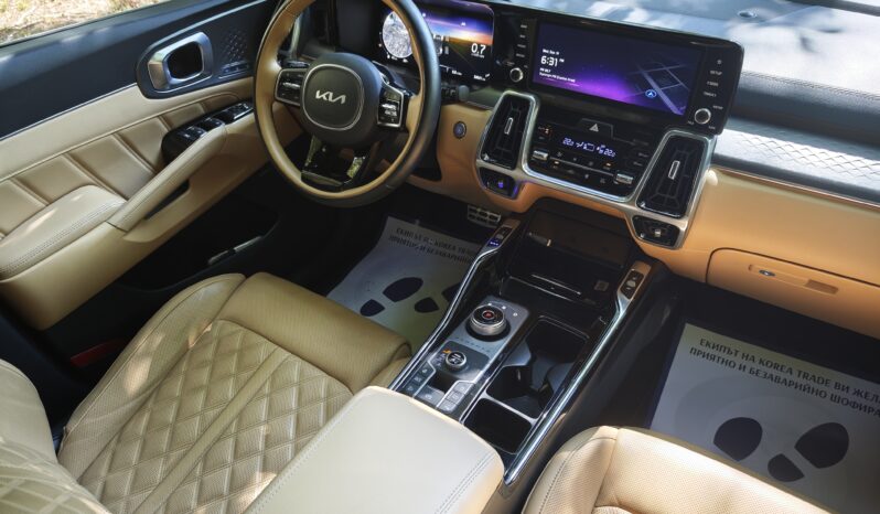 
								KIA SORENTO 6 seats									