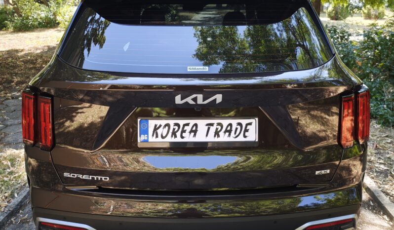 
								KIA SORENTO 6 seats									