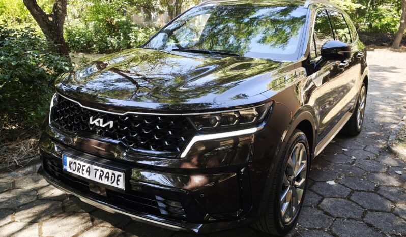 
								KIA SORENTO 6 seats									