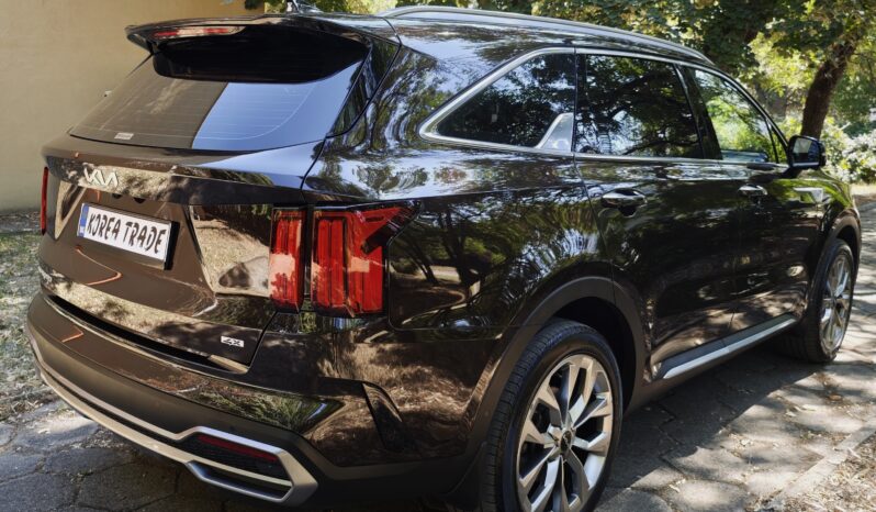 
								KIA SORENTO 6 seats									