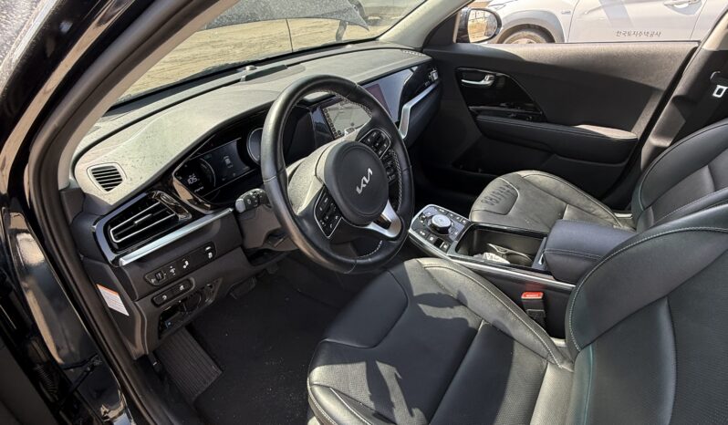 
								KIA NIRO									