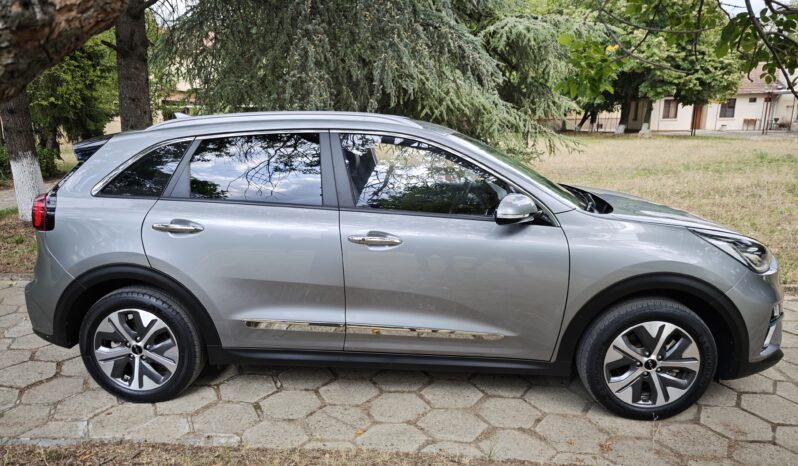
								KIA NIRO									