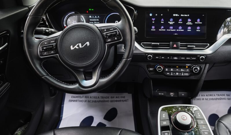 
								KIA NIRO									
