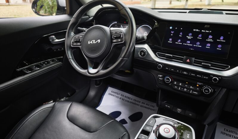 
								KIA NIRO									