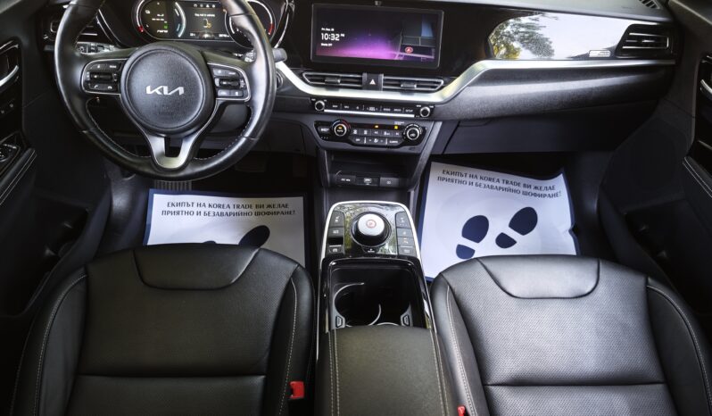 
								KIA NIRO									