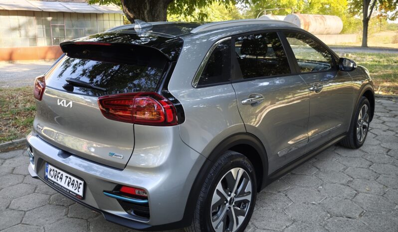
								KIA NIRO									