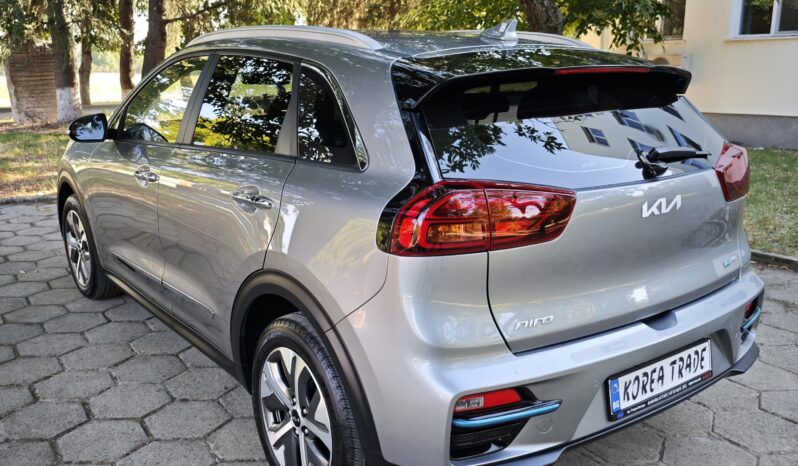 
								KIA NIRO									