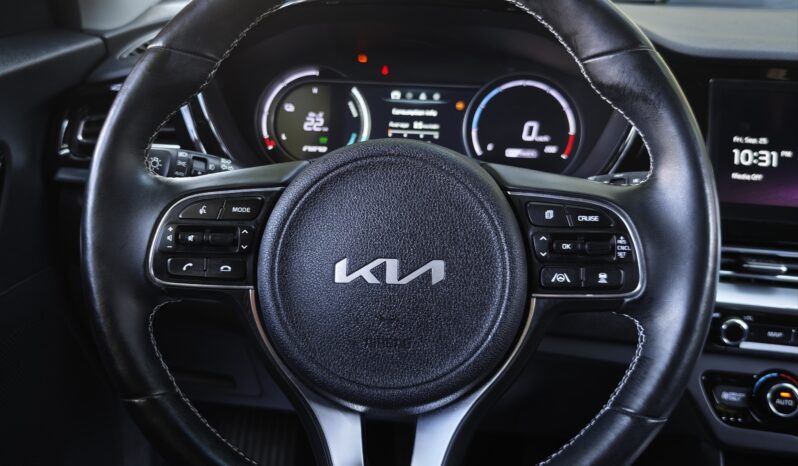 
								KIA NIRO									