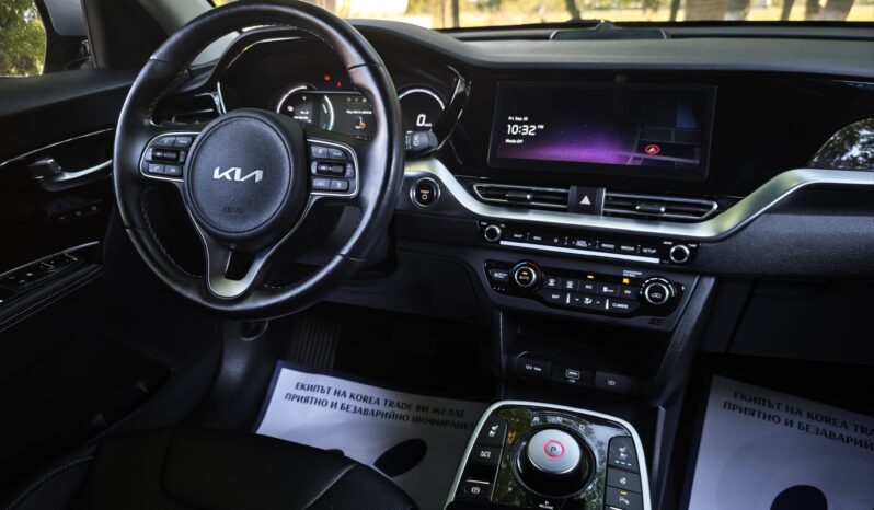 
								KIA NIRO									