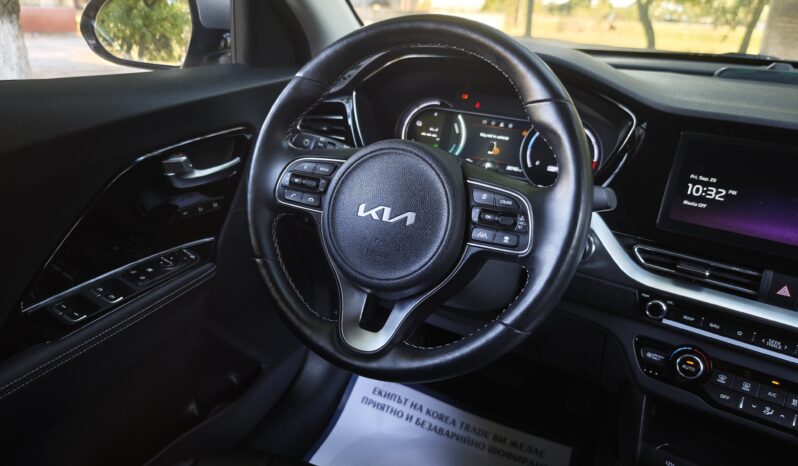 
								KIA NIRO									