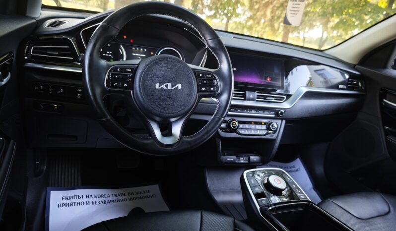 
								KIA NIRO									