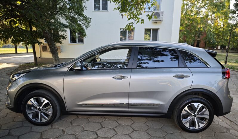 
								KIA NIRO									