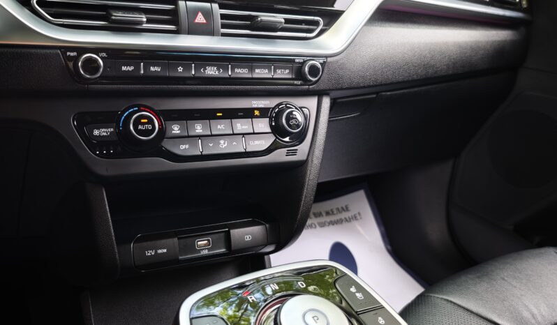 
								KIA NIRO									