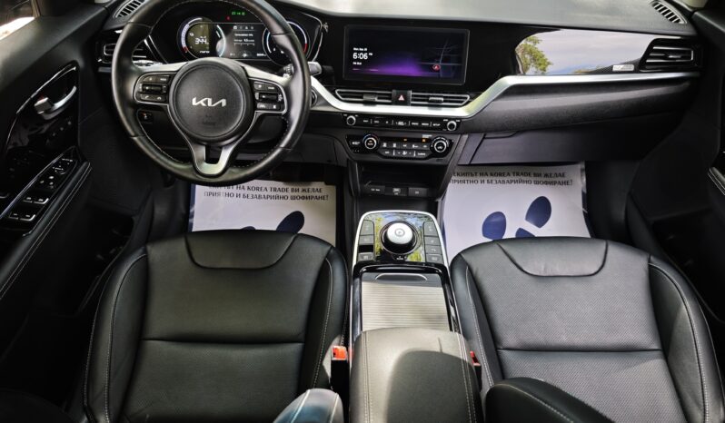 
								KIA NIRO									