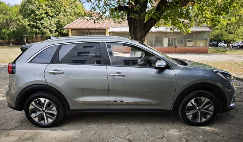 
								KIA NIRO									