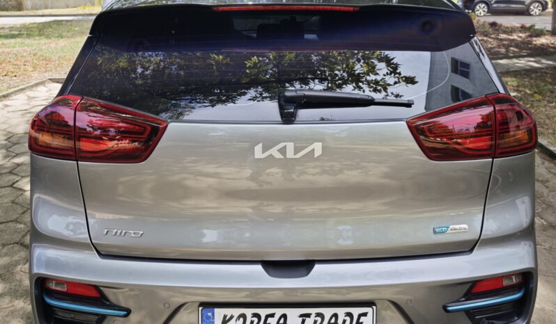 
								KIA NIRO									