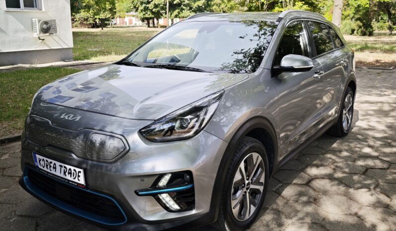 
								KIA NIRO									