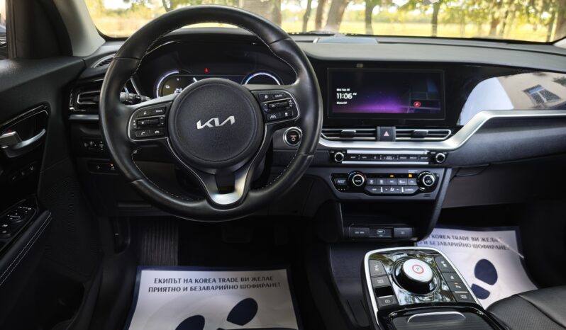 
								KIA NIRO									