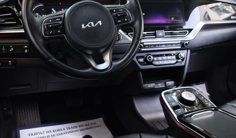 
								KIA NIRO									