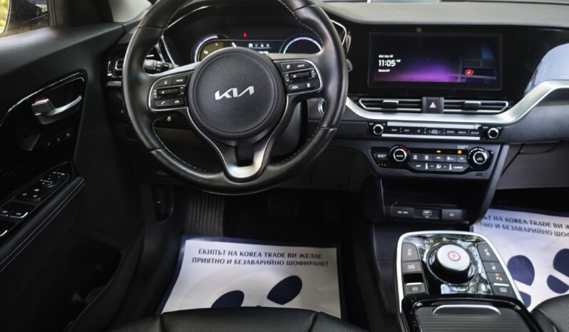 
								KIA NIRO									