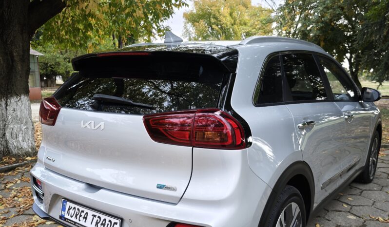
								KIA NIRO									