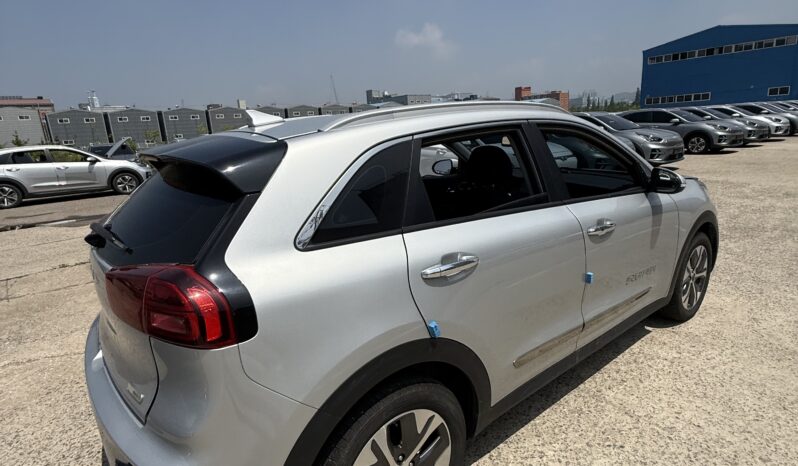 
								KIA NIRO									