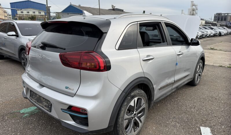 
								KIA NIRO									