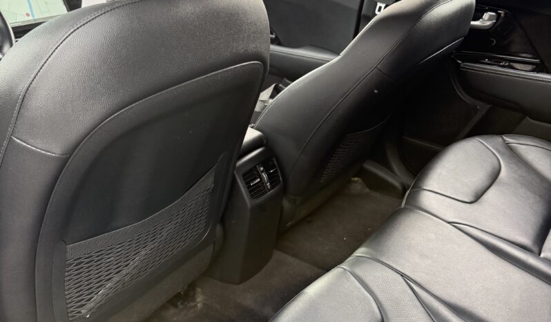
								KIA NIRO									