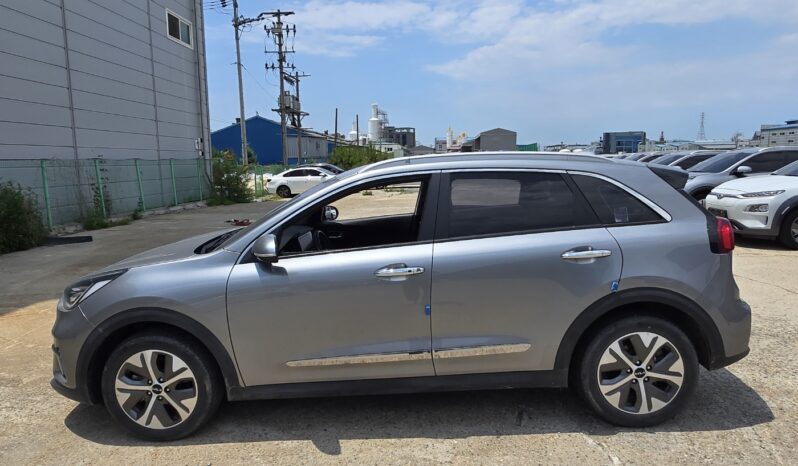 
								Kia Niro									