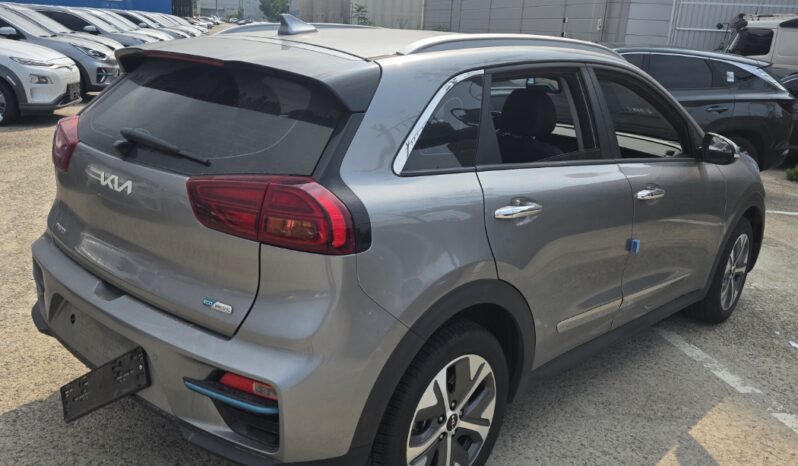 
								KIA NIRO									