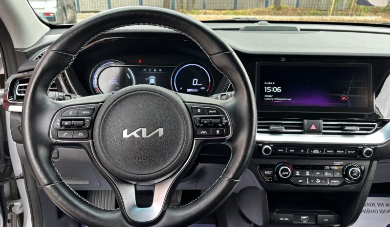 
								KIA NIRO									