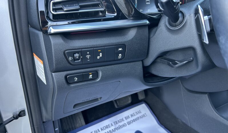
								KIA NIRO									