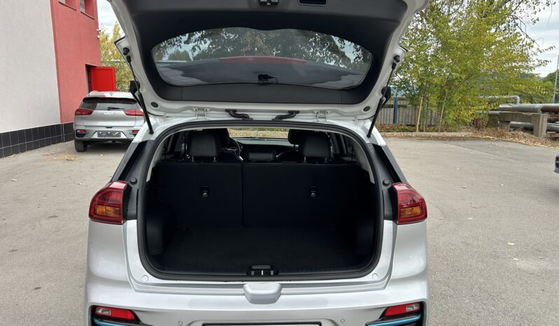
								KIA NIRO									