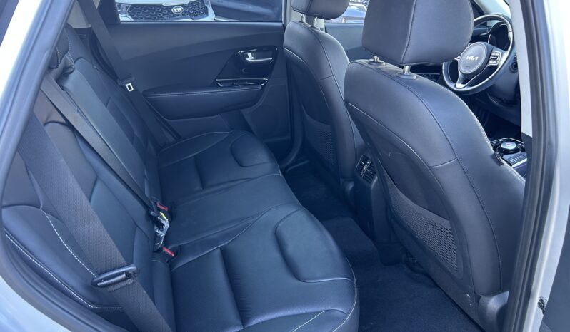 
								KIA NIRO									