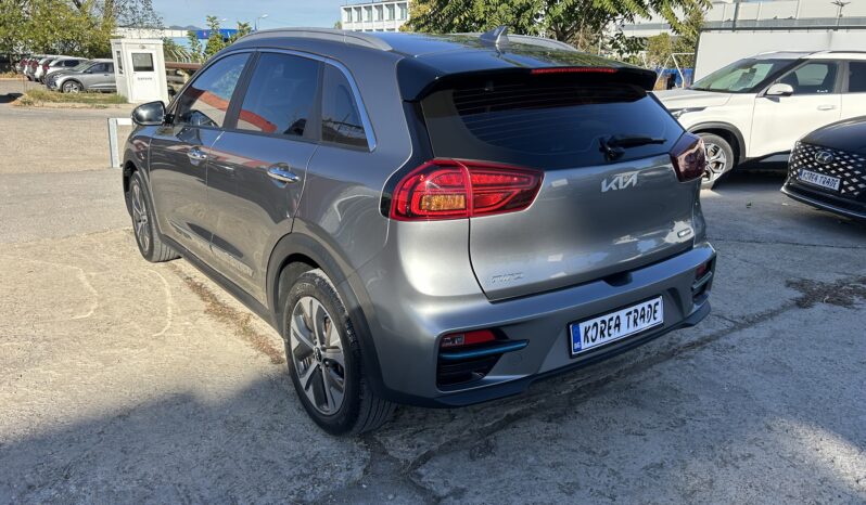 
								KIA NIRO									