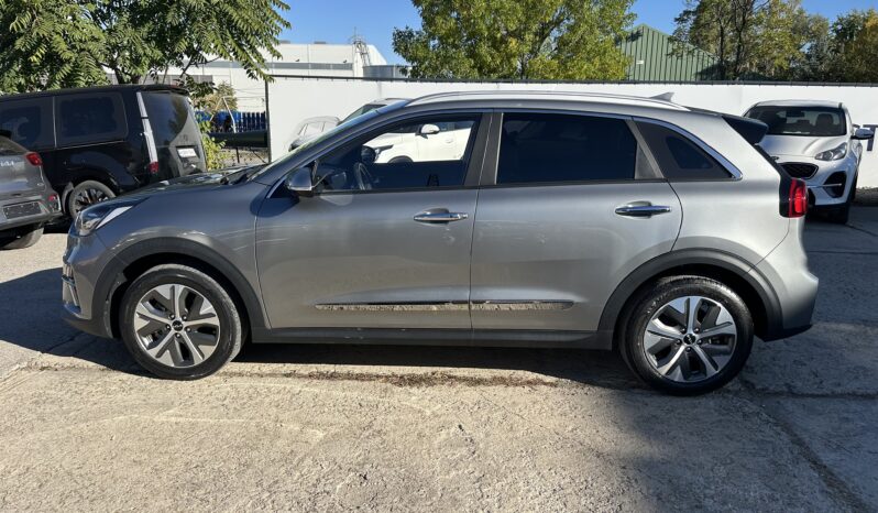 
								KIA NIRO									