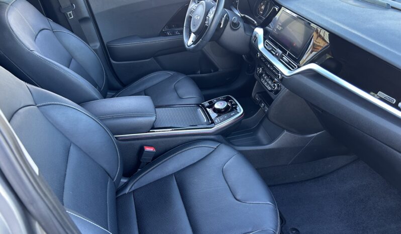 
								KIA NIRO									
