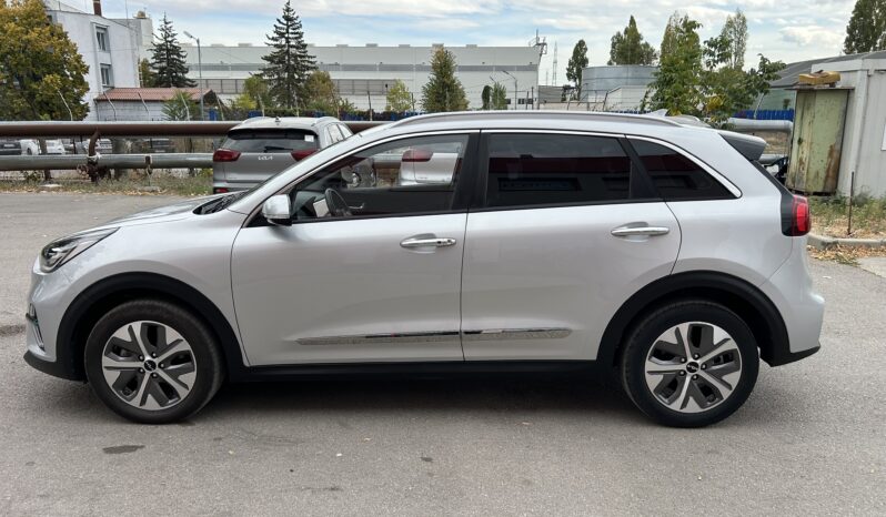
								KIA NIRO									