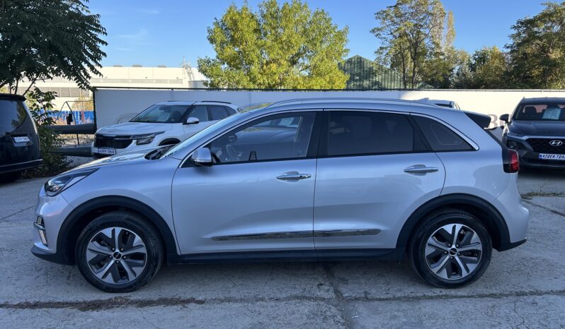 
								KIA NIRO									